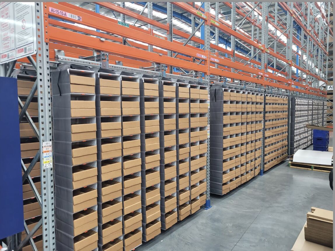 Storeganizer in warehouse